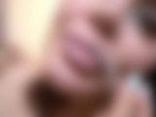 Live cam show with Katesdesire - Pretty on Camsoda