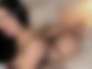 Live cam show with Susi - Naked on SquirtSoMuch
