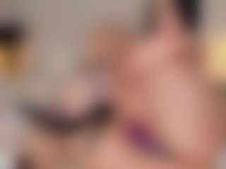 Live cam show with Susi - Teen (18+) on livesexfox.com