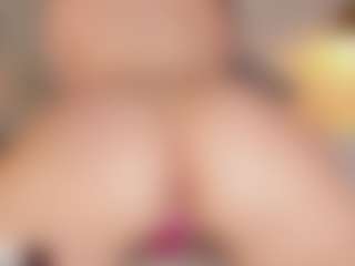 Live cam show with Susi - Curvy on pussylord.com