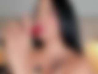 Live cam show with Susi - Naked on Latina Girls