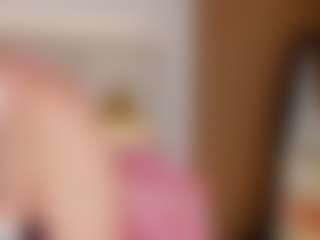 Live cam show with Susi - Cute on fuklive.com