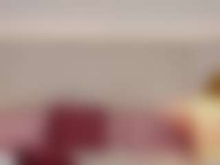 Live cam show with Susi - HD on StripNow