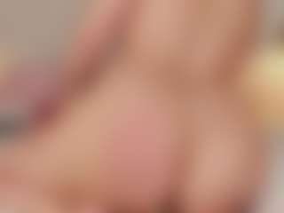 Live cam show with Susi - Deepthroat on Camsoda