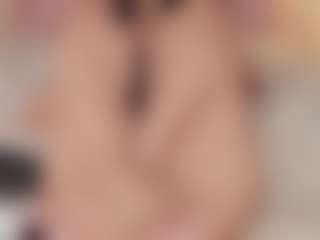 Live cam show with Susi - Public Curvy on Camsoda Late Night