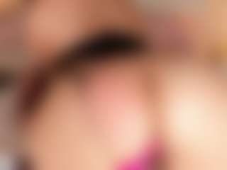 Live cam show with Susi - Squirt Teen (18+) on CamClone