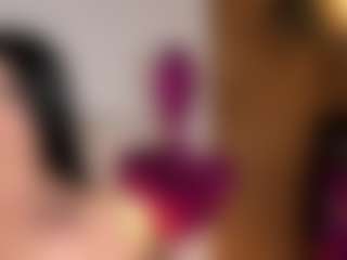 Live cam show with Susi - Squirt on chickslive.net