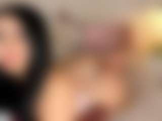 Live cam show with Susi - Curvy Teen (18+) on Dolls Live