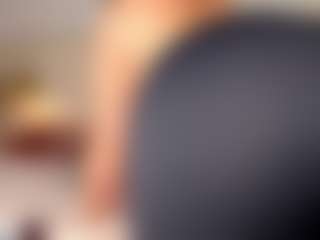 Live cam show with Susi - Pornstar Brown Eyes on CamwithHer