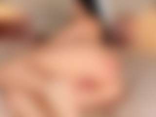 Live cam show with Susi - Anal Teen (18+) on CamClone