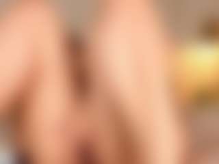 Live cam show with Susi - Big Ass Big Tits on instabang