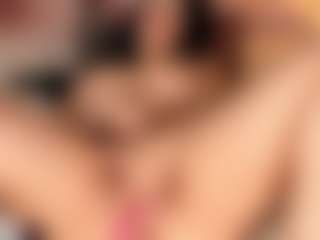 Live cam show with Susi - Shaved Pussy Teen (18+) on sexylive.show