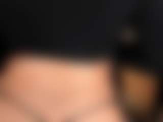 Live cam show with Susi - Fingering on Mixed Magazine Live