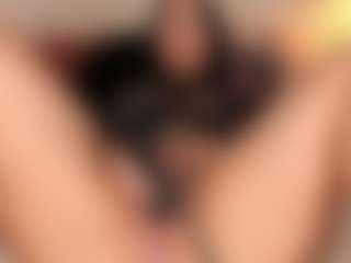 Live cam show with Susi - Dildo Or Vibrator on madthumbs