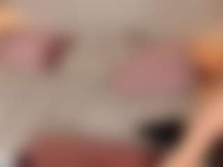 Live cam show with Susi - Handjob on xxxlivecams.org