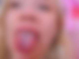 Live cam show with AliChery - Teen (18+) on AdultVida.com