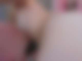 Live cam show with AliChery - Hairy Pussy Teen (18+) on livesuperchat.net