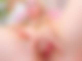 Live cam show with AliChery - Striptease Granny on Camsoda