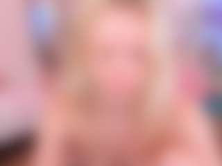 Live cam show with AliChery - Striptease Granny on Dolls Live