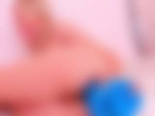 Live cam show with AliChery - Striptease Granny on Camiplay Live