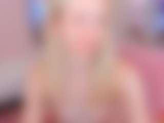 Live cam show with AliChery - Granny Squirt on alttransgirls