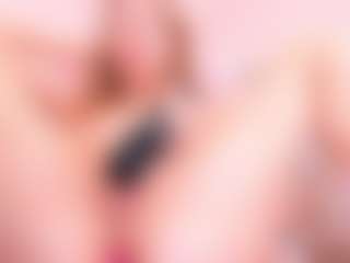 Live cam show with AliChery - Striptease Granny on Latina Girls