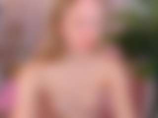 Live cam show with AliChery - Trimmed Granny on Camsoda