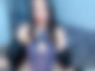 Live cam show with CallmeAmber - Petite on Hubzter Live