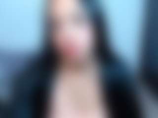 CallmeAmber MILF webcam performer live streaming