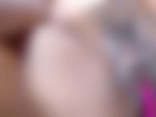 Live cam show with CallmeAmber - Dildo Mature on Gym Cam Girls