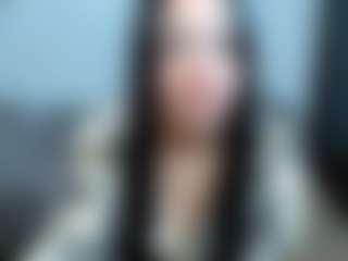 Live cam show with CallmeAmber - Shaved on Soda Cam