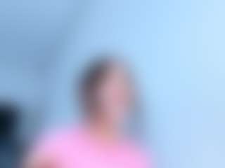 JinnyGold MILF webcam performer live streaming