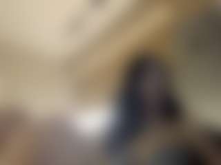 JinnyGold MILF webcam performer live streaming