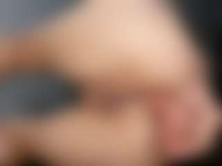 Live cam show with JinnyGold - Amateur on TottyGirls