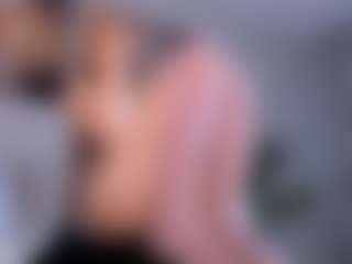 JinnyGold MILF webcam performer live streaming