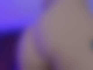 Live cam show with Tamy - Small Tits on Camsoda