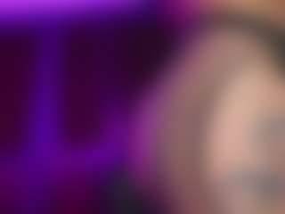 Live cam show with Tamy - Dildo Or Vibrator on CamClone