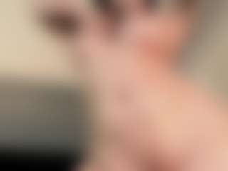Live cam show with Adelinee Night Girl - Twerk on Soda Cam