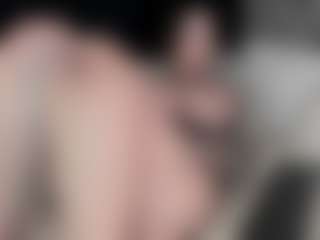 Live cam show with Adelinee Night Girl - Ass Bouncing on MyBangCams