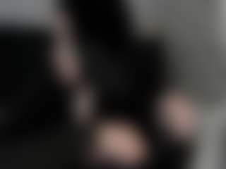 Live cam show with Adelinee Night Girl - Oil on Camsoda