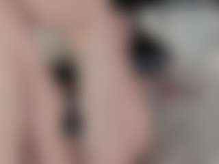 Live cam show with Adelinee Night Girl - Fingers on Camming Site