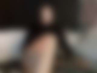 Live cam show with Adelinee Night Girl - Oil on Camsoda