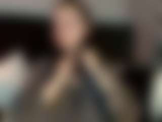 Live cam show with Adelinee Night Girl - Bikini on live18s.com
