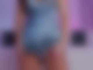 Live cam show with LilyRoselyn - Pantyhose on hrnylive.com