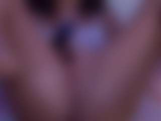 Live cam show with LilyRoselyn - Small Ass on Camsoda