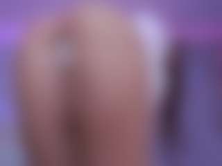 LilyRoselyn's Live Sex Cam Show
