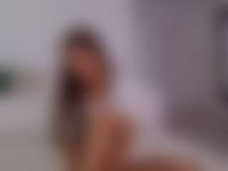 Live cam show with LilyRoselyn - Small Ass on Instabang