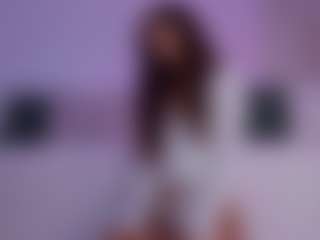 Live cam show with LilyRoselyn - Flashing on Camiplay Live