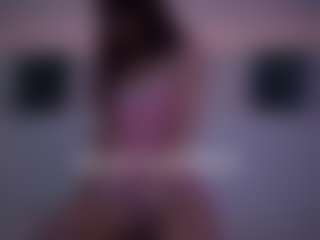Live cam show with LilyRoselyn - Fit on Gym Cam Girls