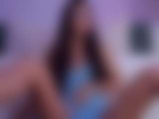 Live cam show with LilyRoselyn - Legs on CamSextacy